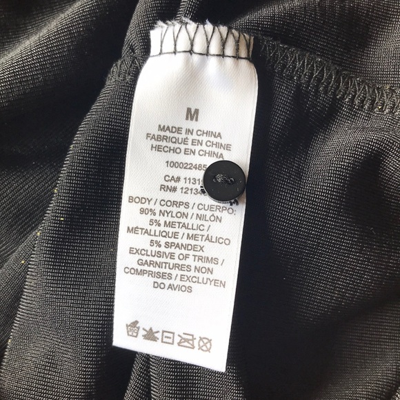 NWT Black & subtle gold dress - Dynamite - size M - Picture 8 of 11